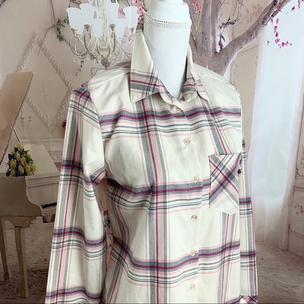 ISLE Melis Kozon Plaid Button Panel Accent Shirt - Picture 3 of 10